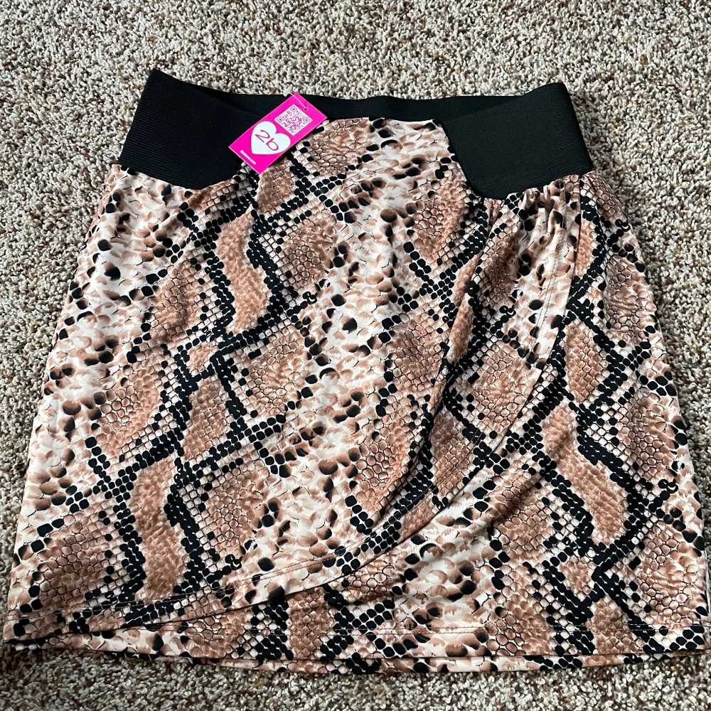 Bebe 2b Mini Faux Wrap Skirt (NEW WITH TAGS!)